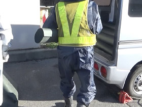 ①現場までの小運搬作業