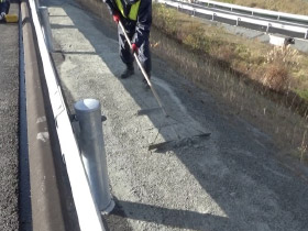②路肩及び法面整形